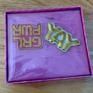 Enamel pins & 4 mini heart stamps